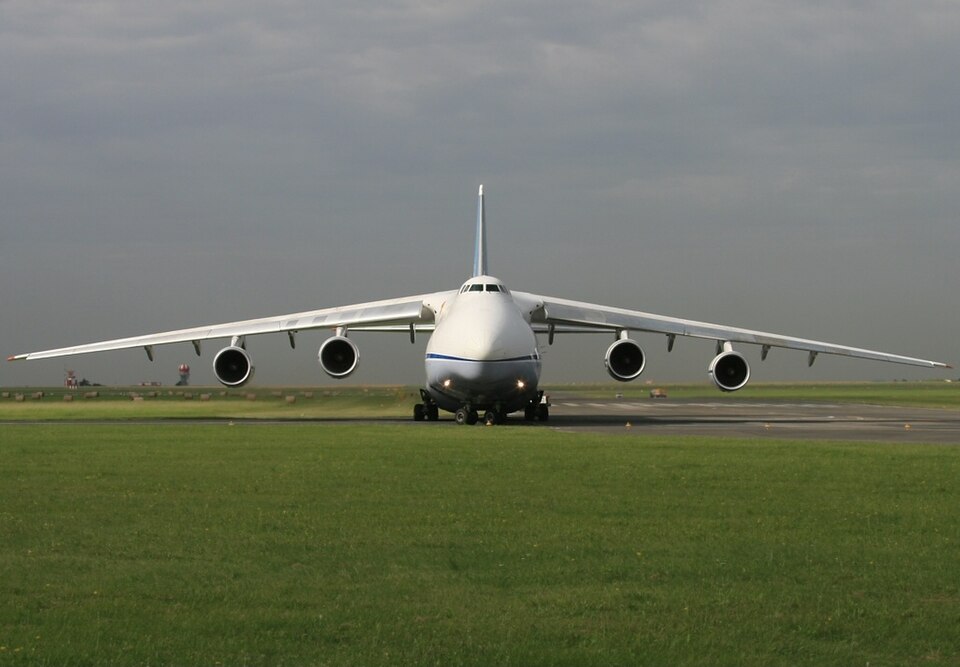 Antonov An-124-100 Ruslan